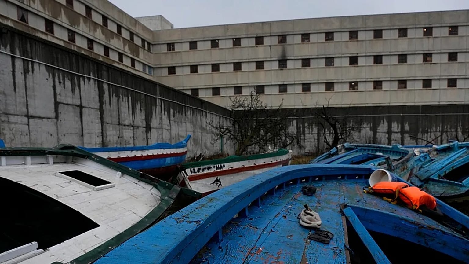 The Opera prison in Milan hosted a carpentry workshop in 2024 to make musical instruments out of migrants' boats: yesterday, however, it was the scene of an escape