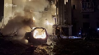 De nouvelles frappes de drones russes sur Soumy, en Ukraine, habitants évacués à cause d'incendies