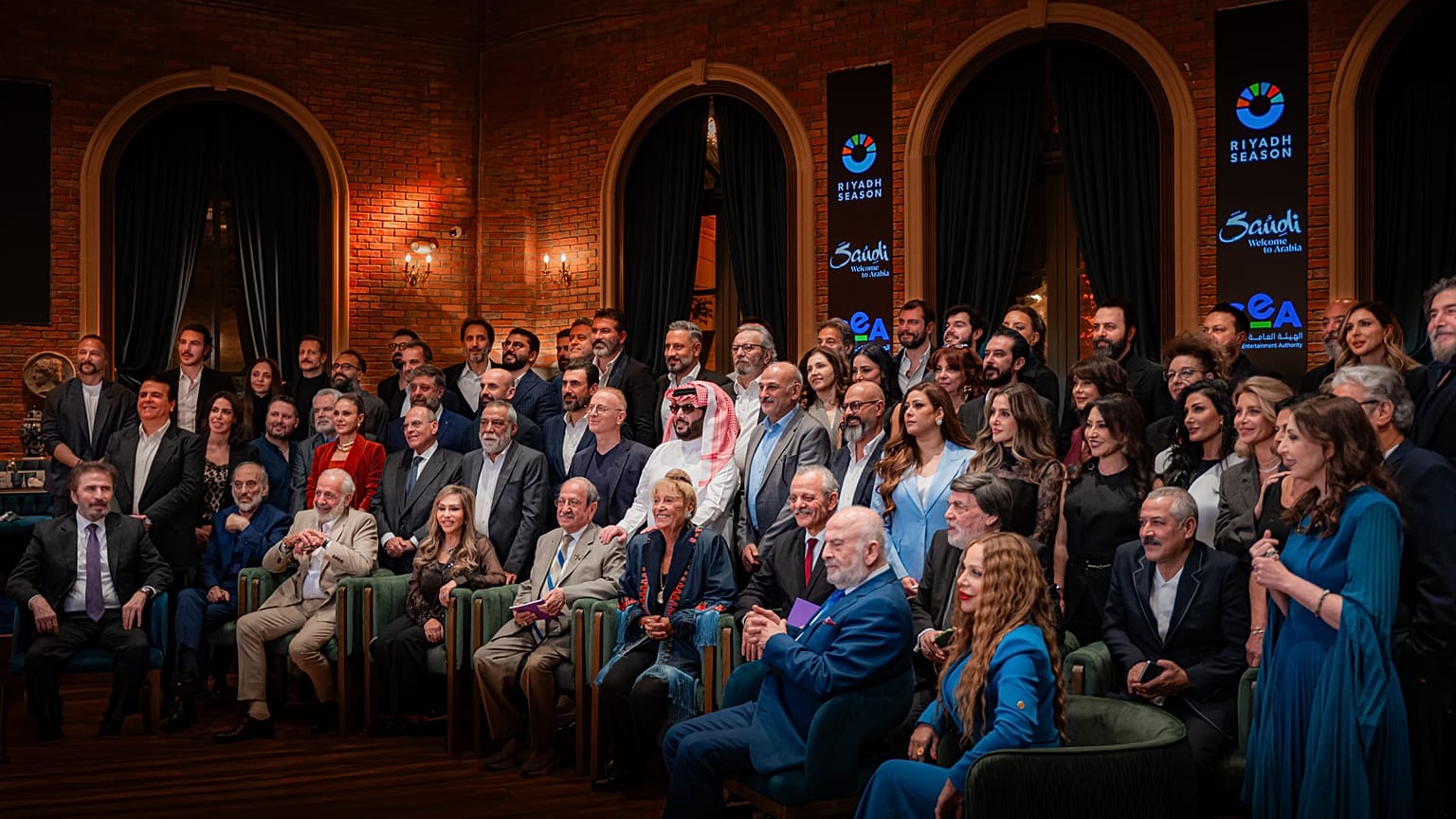 يجتمع الفنانون السوريون في الرياض باستضافة تركي آل الشيخ