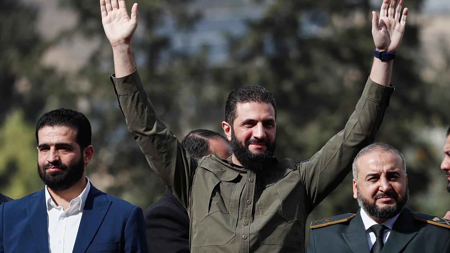 Ahmed al Sharaa asiste a las celebraciones que conmemoran el primer aniversario del derrocamiento de Al Assad en Damasco, Siria, el 8 de diciembre de 2025.