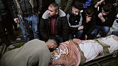 جثة شاب فلسطيني قتل برصاص اسرائيلي بالضفة الغربية  الأحد, ديسمبر. 7 يناير 2025 