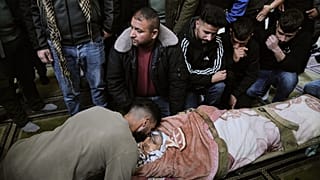 جثة شاب فلسطيني قتل برصاص اسرائيلي بالضفة الغربية  الأحد, ديسمبر. 7 يناير 2025 