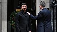 Zelensky ha incontrato a Londra con il premier Keir Starmer (nella foto), Macron e Merz