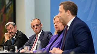 Krisen-PK: Vor der Bundestagsabstimmung am vergangenen Freitag bemühte sich die Bundesregierung, Geschlossenheit zu demonstrieren und Zuversicht auszustrahlen.