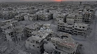 مشهد لأبنية متضررة نتيجة الحرب الأهلية في سوريا، اليرموك،  ديسمبر. 14, 2024. 