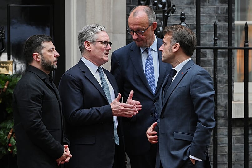 زيلينسكي يلتقي بقادة بريطانيا وفرنسا وألمانيا في لندن، 8 ديسمبر 2025.