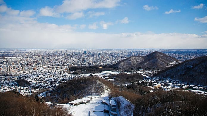 Viaggio in Giappone: sicurezza e cosa sapere sull'allarme megaterremoto 1 Paesaggio invernale a Hokkaido, Giappone