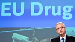  Алексис Гусдел выступает перед представителями СМИ с докладом о рынках наркотиков ЕС в штаб-квартире Комиссии ЕС в Брюсселе.