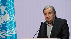 UN-Generalsekretär Antonio Guterres spricht während einer Pressekonferenz auf dem UN-Klimagipfel COP30, Donnerstag, 20. November 2025, in Belem, Brasilien. (AP Photo/Fernando Llano)