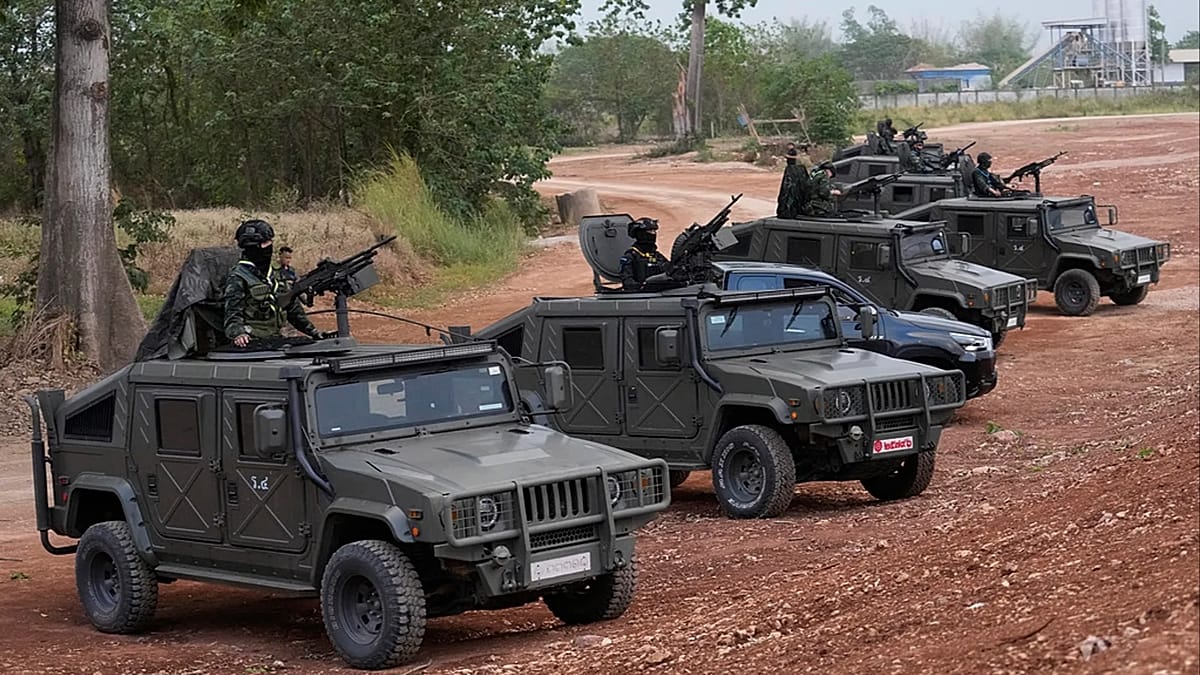 تايلاند وكمبوديا تتعهدان بالقتال بعد مقتل 13 شخصا في اشتباكات حدودية