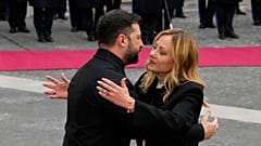 Meloni olasz kormányfő fogadja az ukrán elnököt Rómában