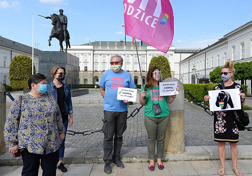 Rodzice dzieci gejów i lesbijek apelują do prezydenta Andrzeja Dudy o zaprzestanie anty-LGBT-owskiej retoryki w Warszawie, w poniedziałek 15 czerwca 2020 roku