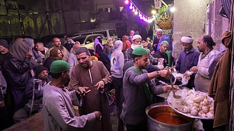 مطبخ خيري في القاهرة، مساء يوم الثلاثاء 28 يناير 2025.