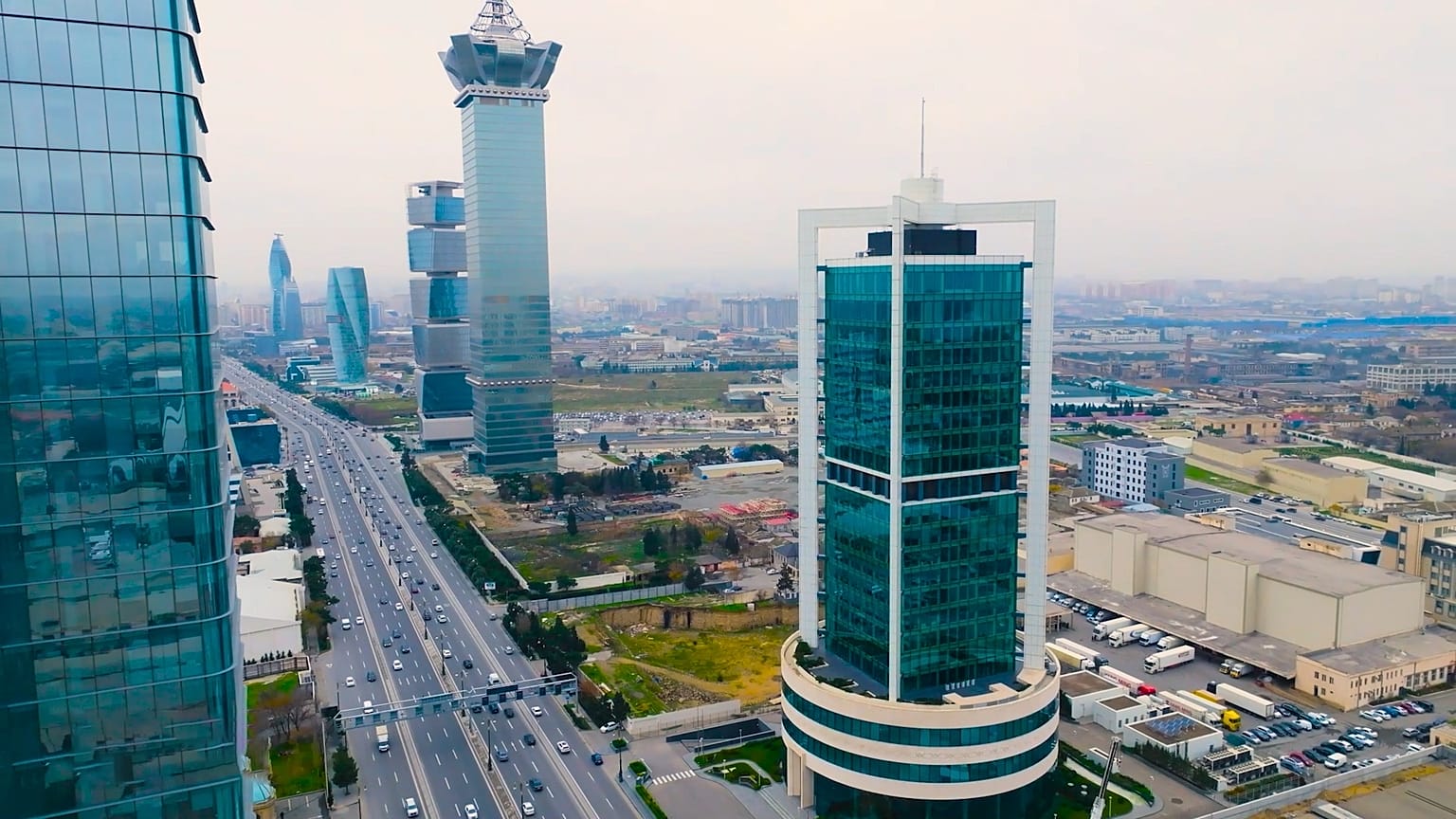 Come il SOFAZ sta diversificando il patrimonio sovrano dell'Azerbaigian oltre il petrolio e il gas