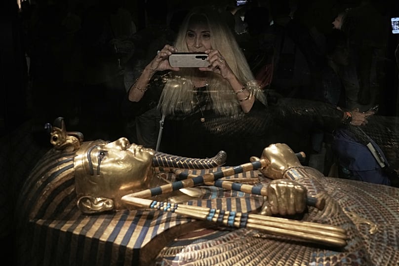 پیکره روی تابوت توت‌عنخ‌آمون