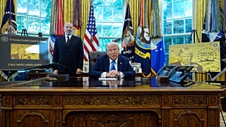 ABD Başkanı Donald Trump 'Trump Altın Kart' vize programını Oval Ofis'te tanıtıyor, 19 Eylül 2025.