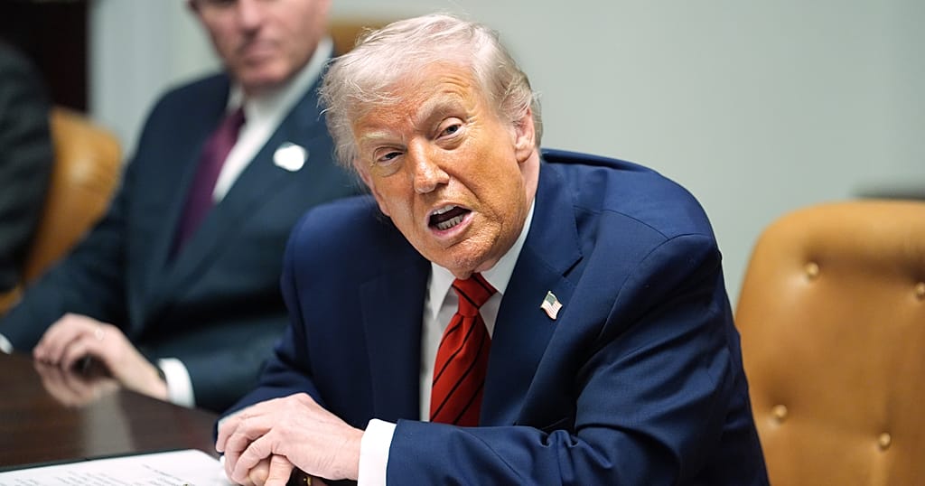 Some tourists may need to provide five year social-media history for US entry