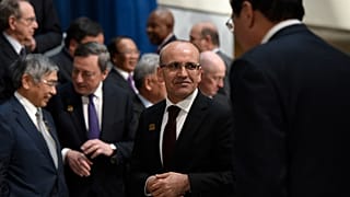 ARŞİV: Dönemin Başbakan Yardımcısı Mehmet Şimşek, 15 Nisan 2016 Cuma günü Washington'daki IMF genel merkezinde düzenlenen Dünya Bankası/IMF Bahar Toplantılarında