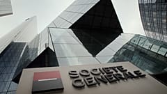 Άποψη των κεντρικών γραφείων της τράπεζας Societe Generale στο La Defense, δυτικά του Παρισιού, 
