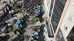 Тракторы в порту Салоников