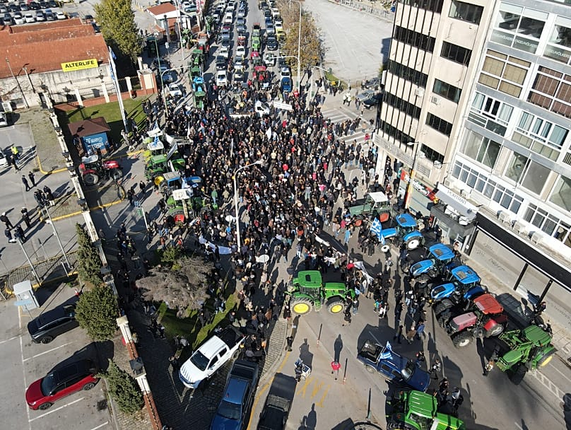 Traktorok a szaloniki kikötőben