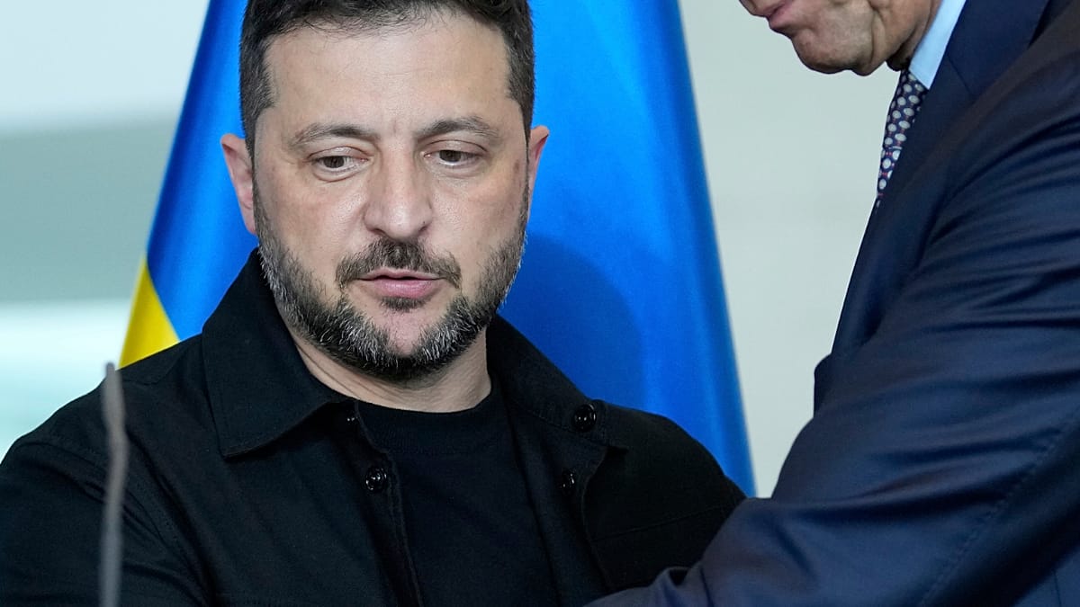 Montag-Selenskyj-kommt-zu-Friedensgespr-chen-mit-Merz-nach-Berlin