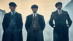 Los talibanes advierten a los jóvenes afganos que llevaban trajes de Peaky Blinders 