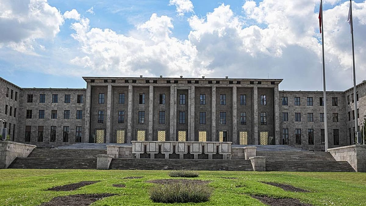 Meclis'te çocuk istismarı soruşturması: Bir kişi tutuklu, dört kişi daha gözaltına alındı