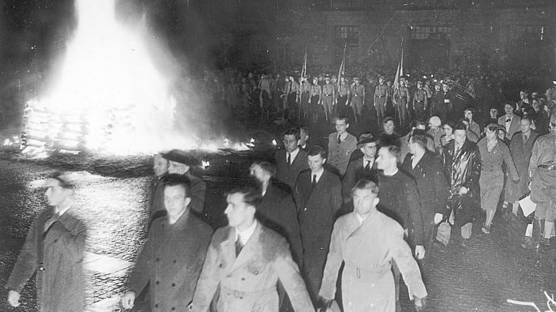 Könyvégetés a náci birodalomban