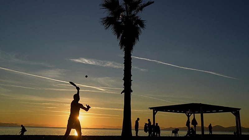 اليونان في صدارة أفضل 10 دول للعيش.. كيف جاءت القائمة؟ 