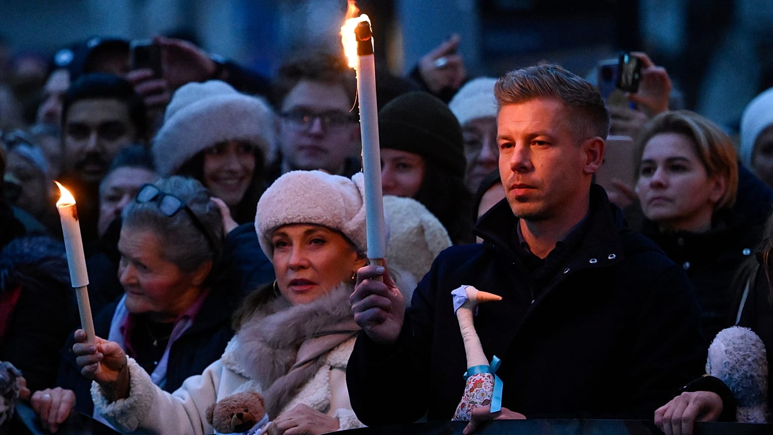 Петер Мадьяр на акции протеста
