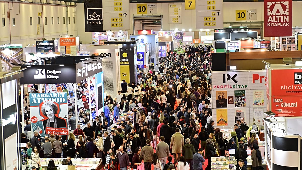 Edebiyatın her hali İstanbul’da: 42. Uluslararası Kitap Fuarı kapılarını açtı