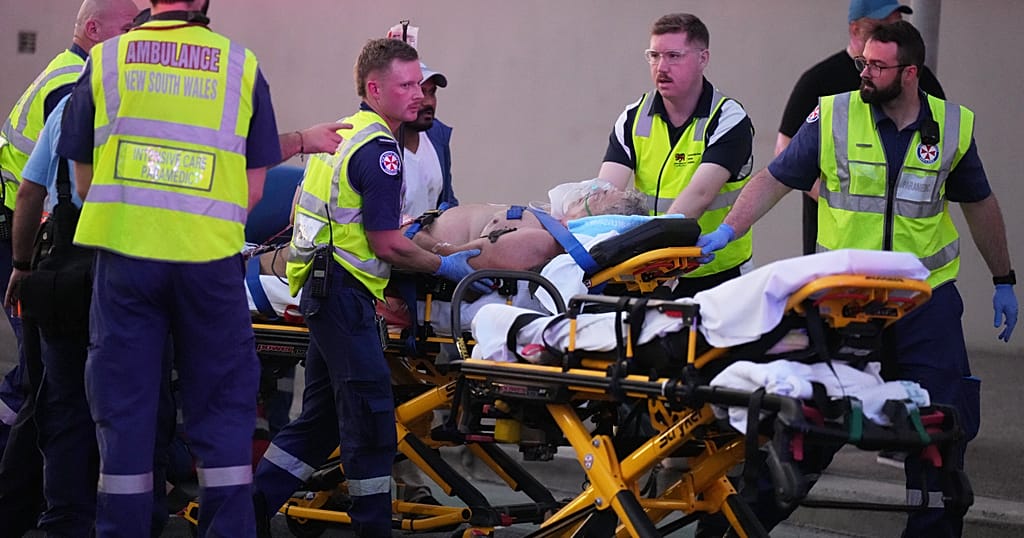Gunmen kill 9 people at Sydney’s Bondi Beach with 1 shooter dead, another arrested Gunmen kill 9 people at Sydney’s Bondi Beach with 1 shooter dead, another arrested