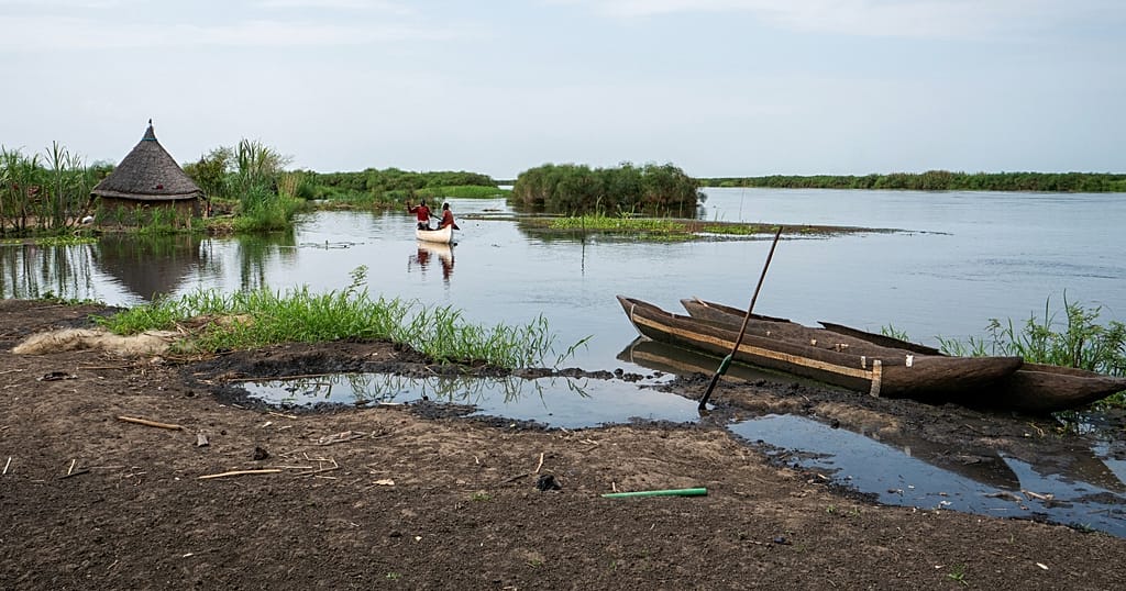 South Sudan families battle rising Nile floods to survive South Sudan families battle rising Nile floods to survive