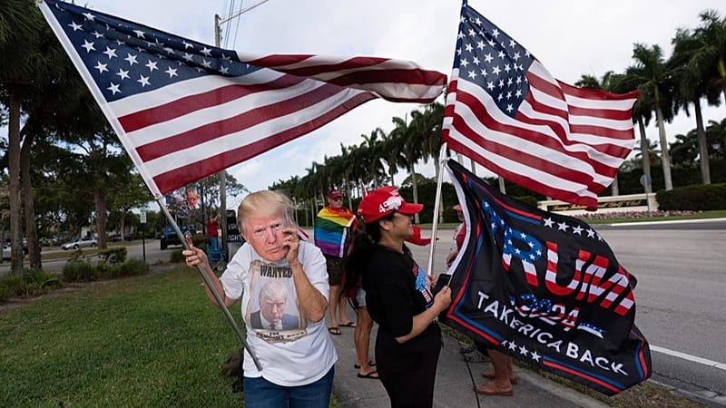 المزاج الانتخابي يتغير.. لماذا يخسر ترامب جزءًا من مؤيديه؟ 