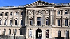 Louvre Müzesi
