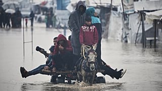 Severe winter storm puts 800,000 displaced Palestinians at risk, says UN