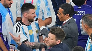 Kupa töreninde Nusret Gökçe, Lionel Messi ile görüntüleniyor