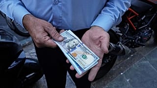 رکوردزنی قیمت دلار در ایران