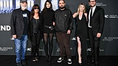 Rob Reiner ve ailesi. Gözaltına alınan Nick Reiner, soldan dördüncü sırada.