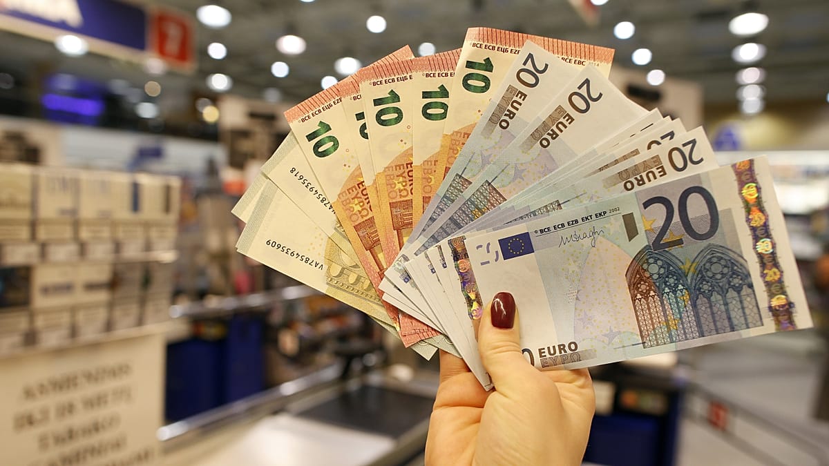 Wie-viel-Bargeld-tragen-Europ-er-heute-noch-bei-sich-