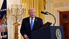 Başkan Donald Trump, 16 Aralık 2025 Salı günü Washington'da Beyaz Saray'ın Doğu Salonu'nda düzenlenen Hanuka resepsiyonu sırasında konuşma yapmak üzere geldi.