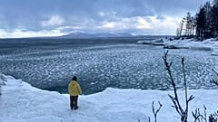Der Baikalsee ist nicht immer von Eis bedeckt, Illustrationsfoto