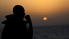 الغروب في مضيق هرمز