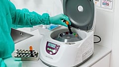 El nuevo Plan de Biotecnología de la UE quiere mantener la investigación, el desarrollo clínico y la fabricación dentro de la Unión Europea.
