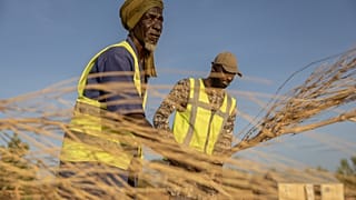 Malian refugees turn to firefighting to give back to their communities in Mauritania