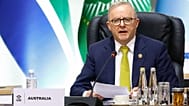 رئيس وزراء أستراليا أنتوني ألبانيزي يشارك في جلسة عامة في اليوم الافتتاحي لقمة مجموعة العشرين في مركز ناسريك إكسبو، جوهانسبرغ، جنوب أفريقيا،