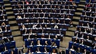 صورة تعبيرية لأعضاء البرلمان الأوروبي يصوتون على اتفاقية التجارة عبر الأطلسي بين دول أمريكا الجنوبية الأعضاء في كتلة ميركوسور والاتحاد الأوروبي المكون من 27 دولة