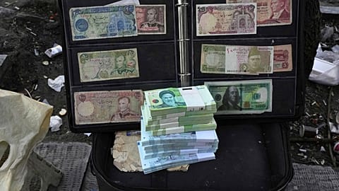 بی‌ارزش شدن پول ملی ایران