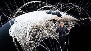 صورة تعبيرية...  تحدث جينسن هوانغ، الرئيس التنفيذي لشركة إنفيديا، عن كيفية مساهمة البنية التحتية للذكاء الاصطناعي ومصانع الذكاء الاصطناعي التي تولد الذكاء على نطاق واسع في إحد